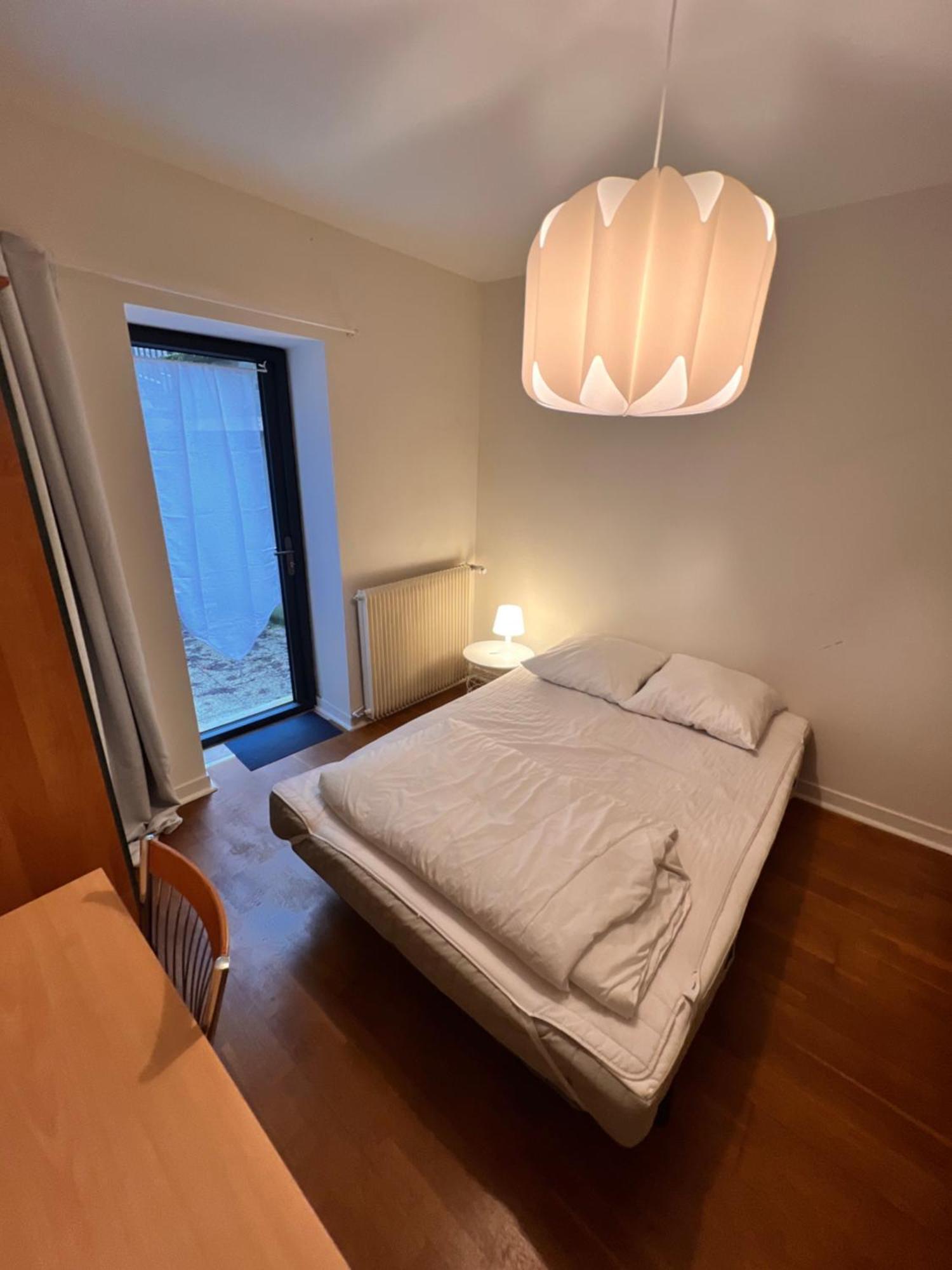 Rdc 9 Personnes, 2 Chambres, Wifi, Proche Du Centre Appartement