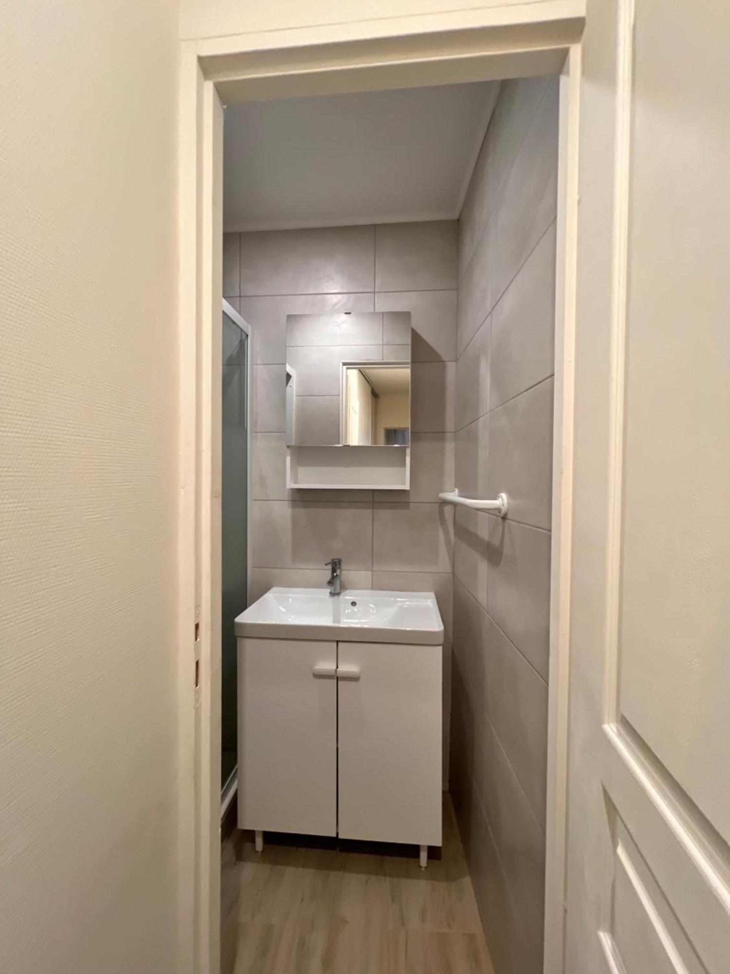 Rdc 9 Personnes, 2 Chambres, Wifi, Proche Du Centre Appartement