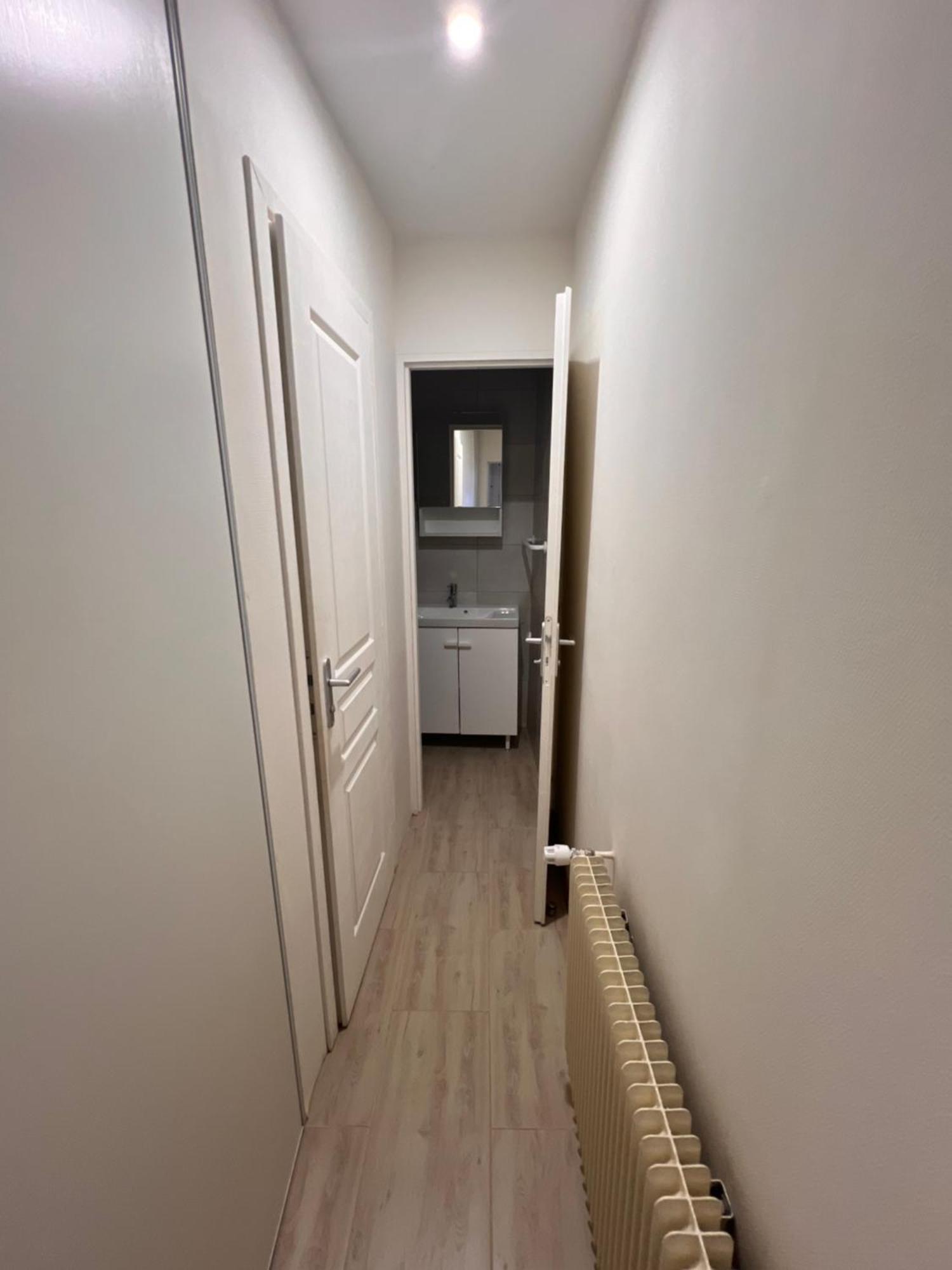 Rdc 9 Personnes, 2 Chambres, Wifi, Proche Du Centre Appartement *